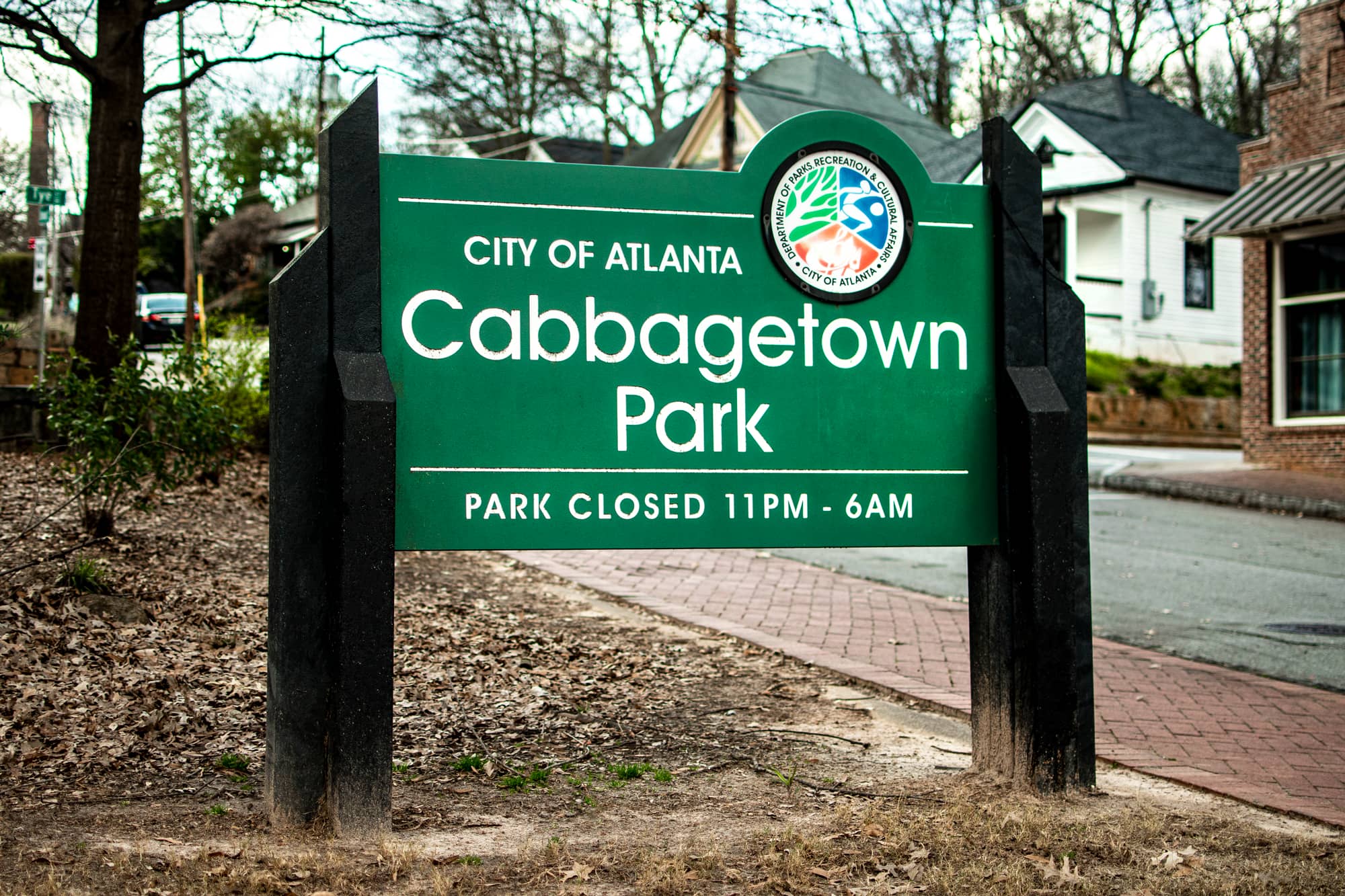 Photo of Cabbagetown Park neighborhood sign.
