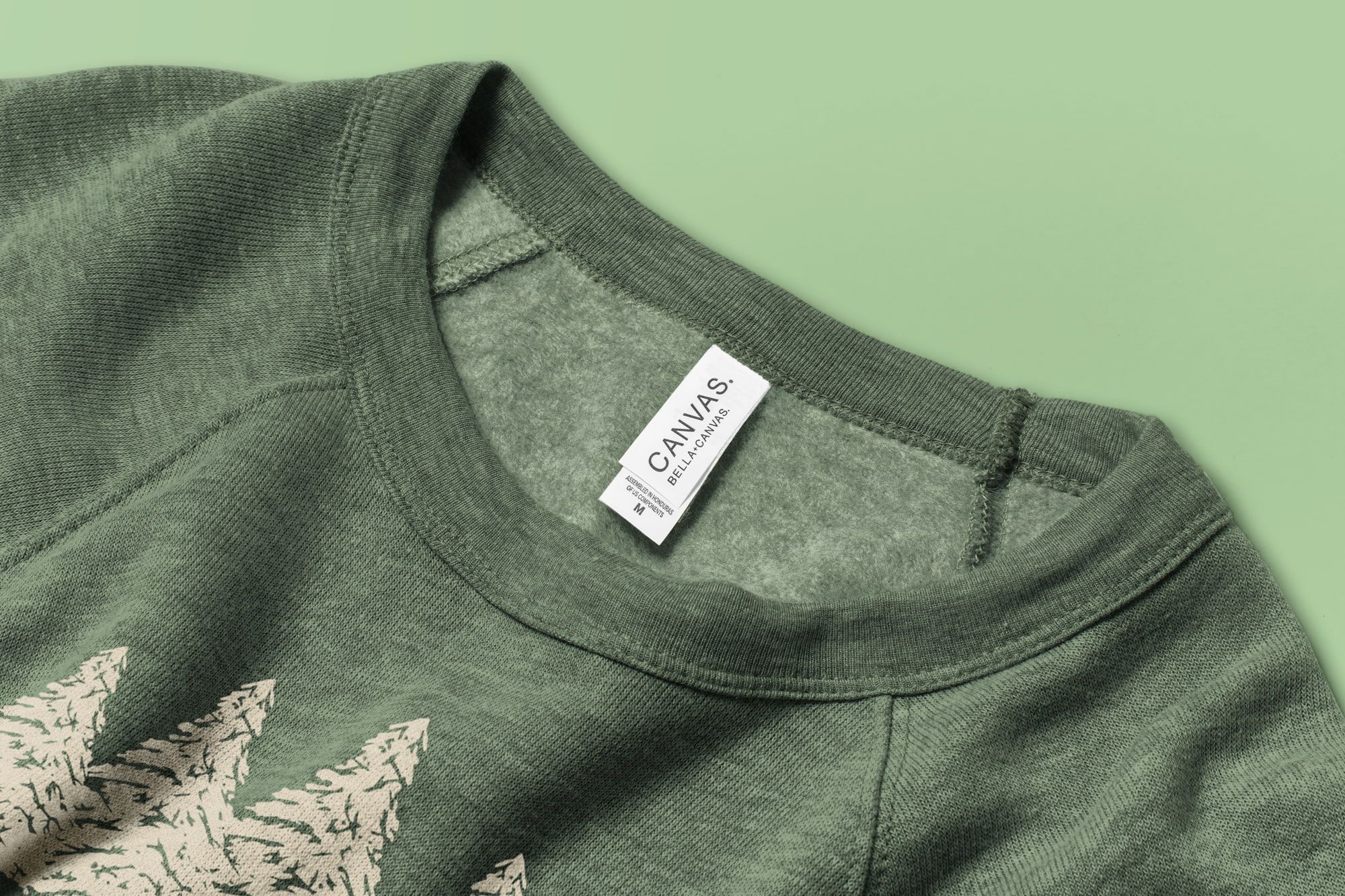 Detail of the collar of the Bella Canvas Sponge Fleece Crew Neck.